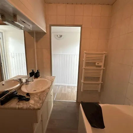 شقة Bel Et Garage