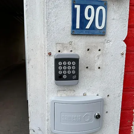 Apartment Bel Et Garage